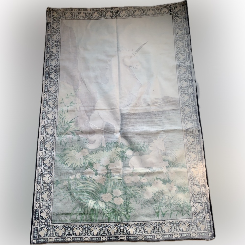 Vintage Unicorn ๐ฆ Tapestry - Picture 7 of 13